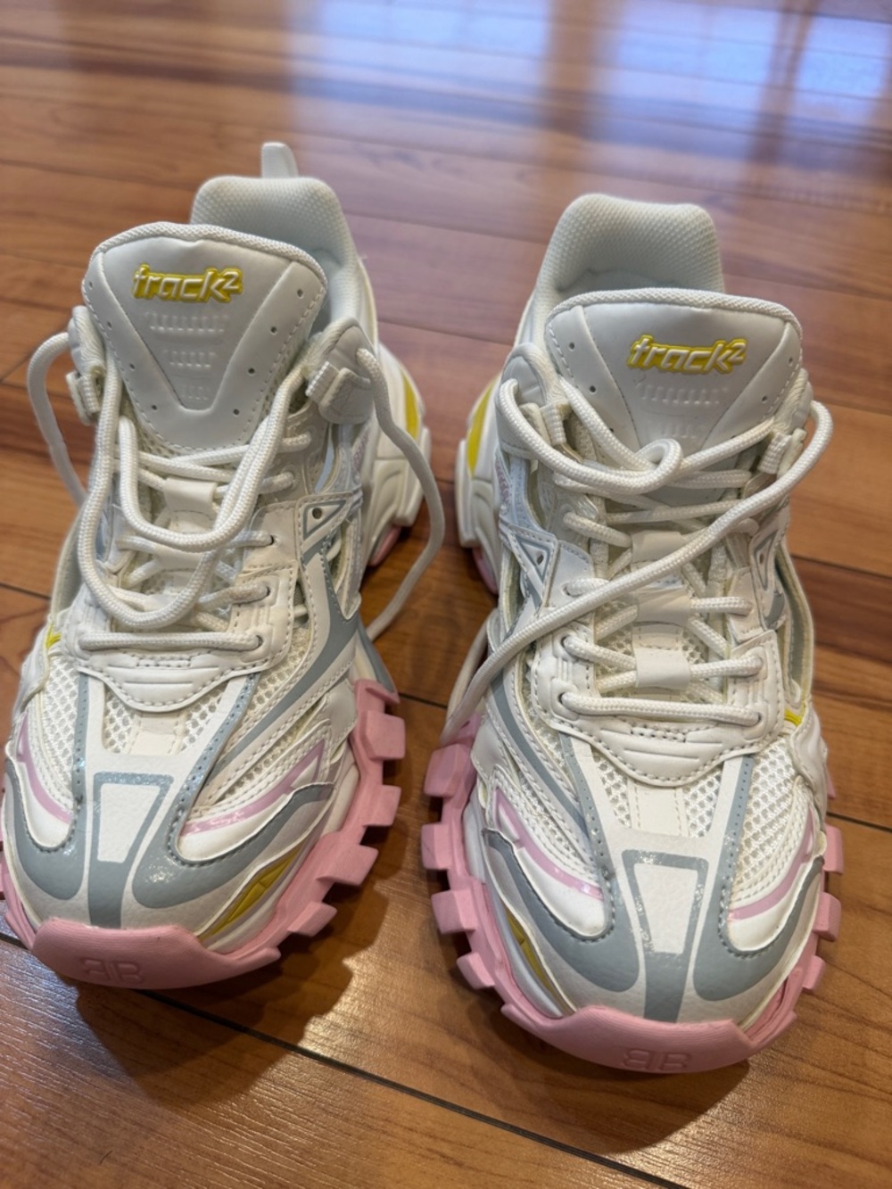 Balenciaga White Mesh Sneaker Interior